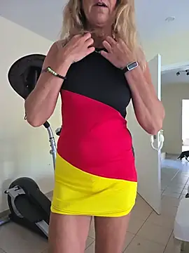 hotwifelyn68 (F mature) - Slap Ass 20x,tip 56tk for orgasmVid(noTM