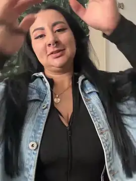 Watch Abril_Luv live on EroticFlix - High definition streams