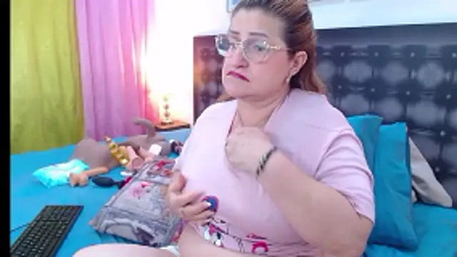 Watch sandra_20 live on EroticFlix - High definition streams