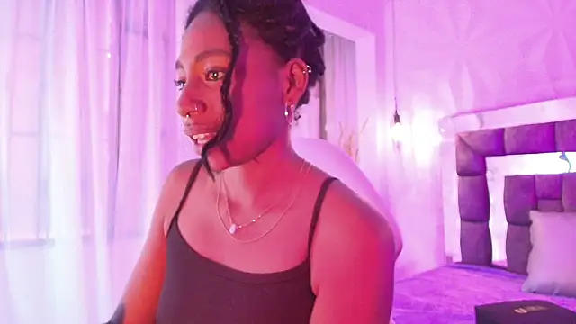 Queen_perla_ webcam