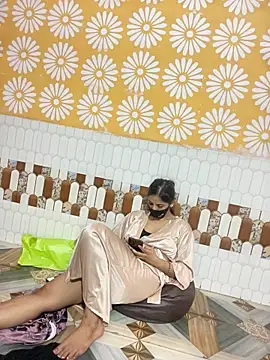 Hotjanu234 webcam