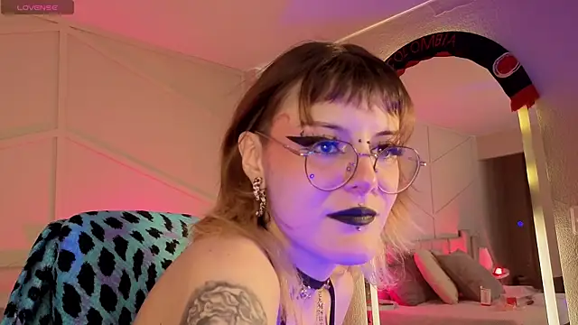 Rossiee_huntt webcam