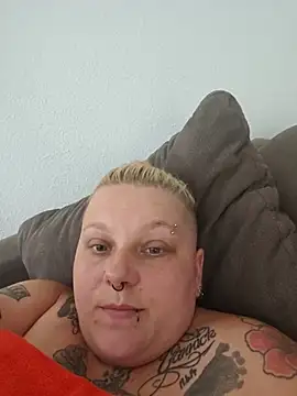 Lady_Peggi webcam