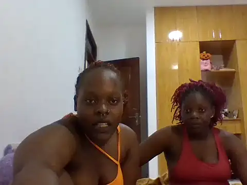 sexybaddies20 webcam