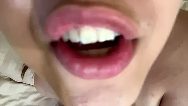 Mina_Aston webcam