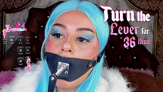 SoffiQueen webcam