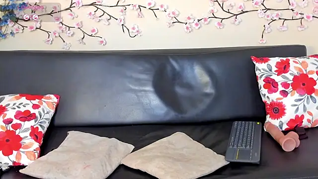zarek_lux webcam