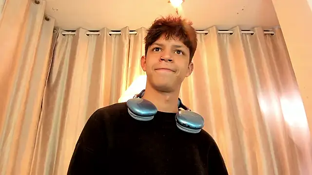 Ethan_qop webcam