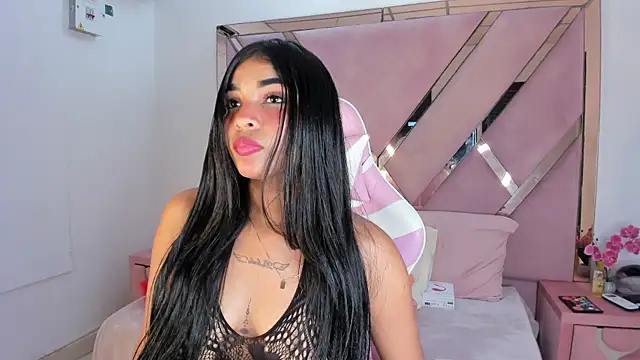 Watch honeyhtx live on EroticFlix - High definition streams