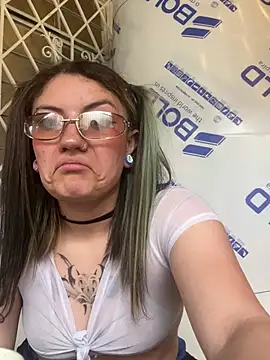 Broklinwhite_ webcam