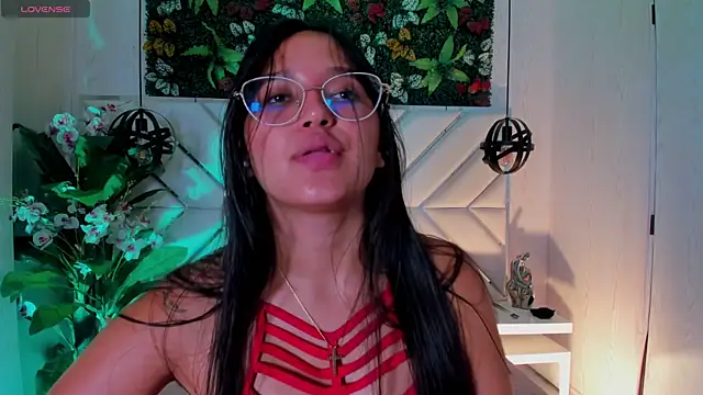 Janett_Moore webcam