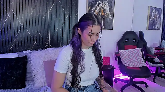 Watch Bonnie_Rider live on EroticFlix - High definition streams