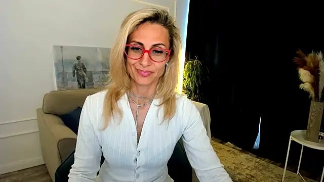 museofstage (F milf) - erotic dance