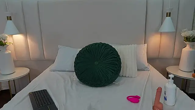 GabyJones_ webcam