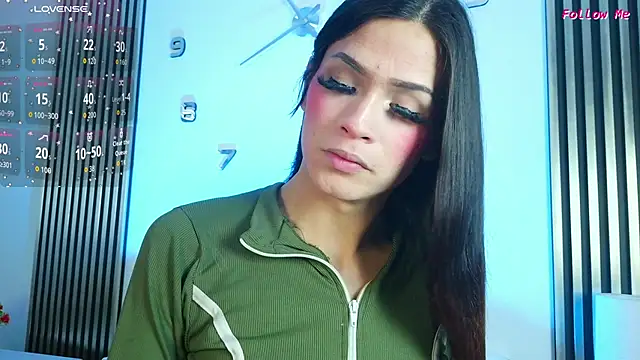 Juliette_Doll_ live sex cam