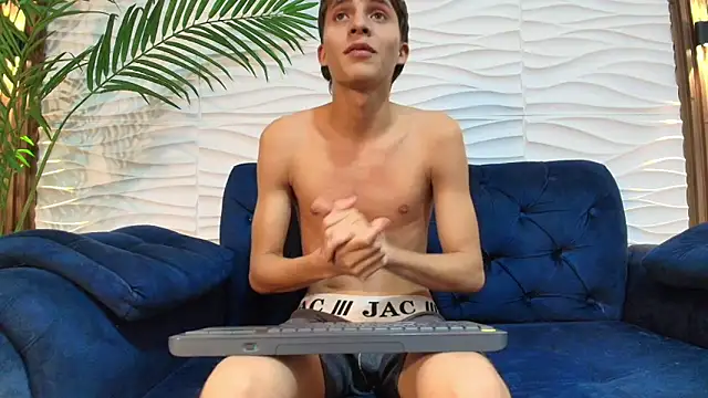 pavo_tv (M twink) - Show cum