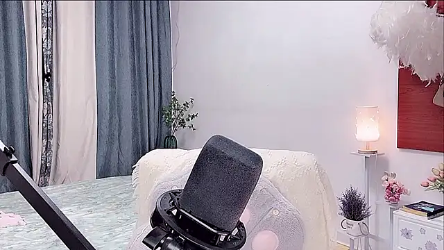 laura_520 - Laura_520's free webcam - UK Sex Cams