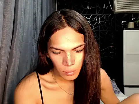 GORGEOUS_CARMEE webcam