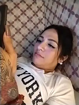 Yourbabyshane webcam