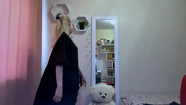 MiaCashe webcam