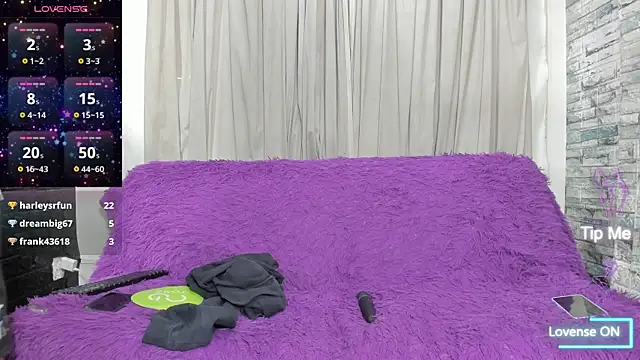 NoahAndBunny webcam