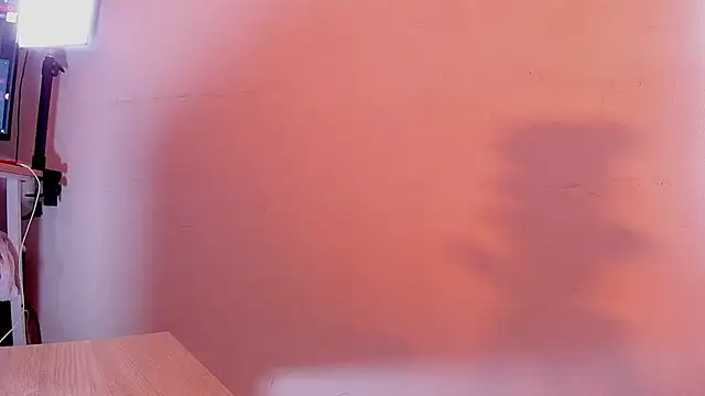 Watch mia_rouxx1 live on EroticFlix - High definition streams