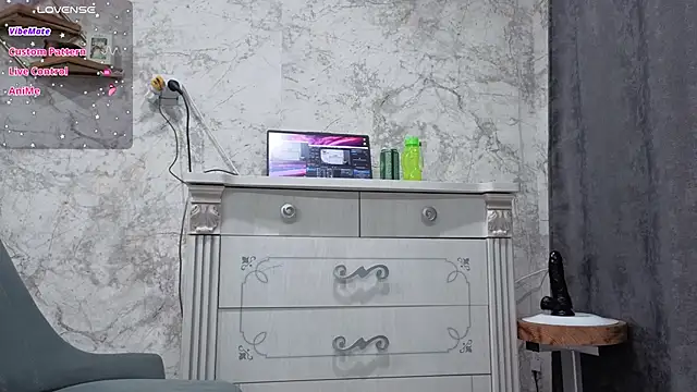 strawberry_Mira webcam