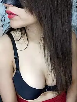 Watch lovelyrosewifey live on EroticFlix - High definition streams