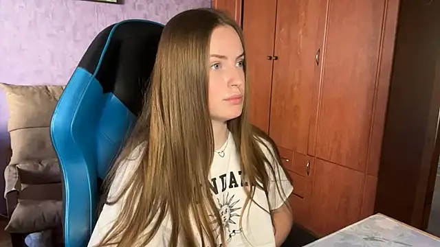 SilkSinner_ webcam
