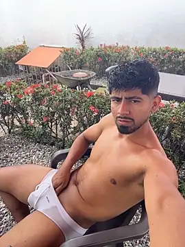 Teaserhoussejj_ webcam