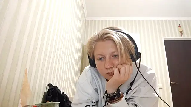 JennyShortcut webcam