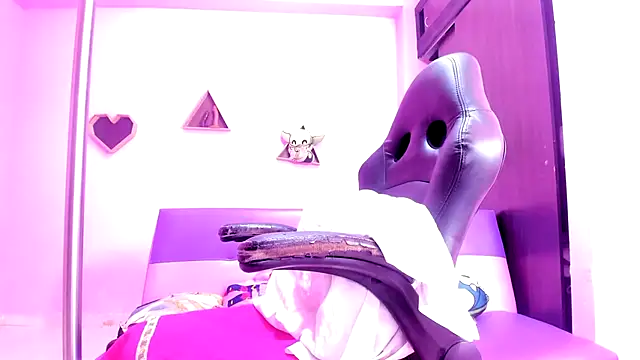 MATURE_WHOR33 webcam