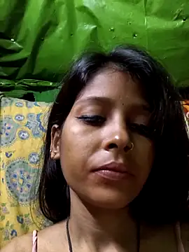 Gud_girl_Nilu webcam