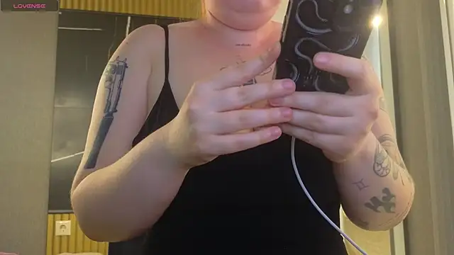 casey_robbinss webcam