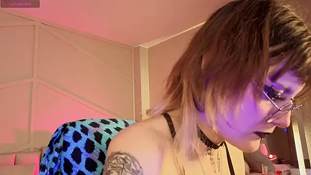 Rossiee_huntt webcam