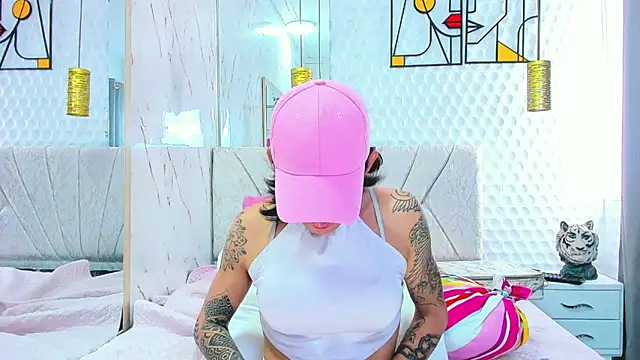 MissScarlett_ webcam