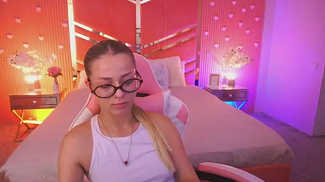 DoveLovee live cam on StripChat