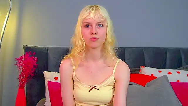 HannahHollis live cam on StripChat