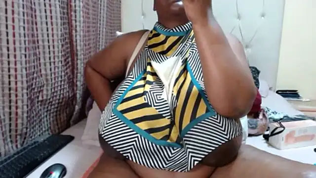 CHOCOLATEDARKBUSTYX webcam