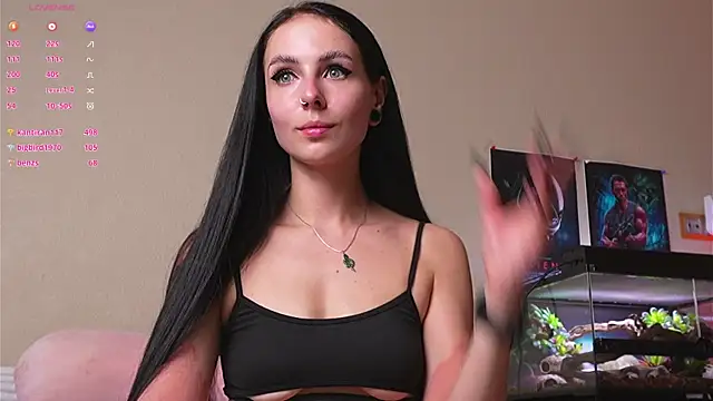 Watch YaraAveiri live on EroticFlix - High definition streams