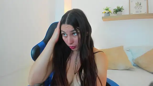 Watch bella_99_ live on EroticFlix - High definition streams