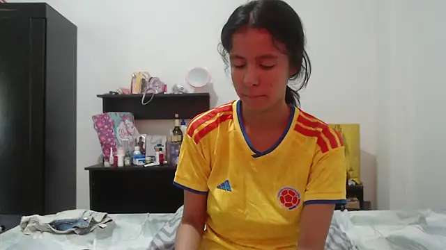 Watch nathaly_jones_ live on EroticFlix - High definition streams