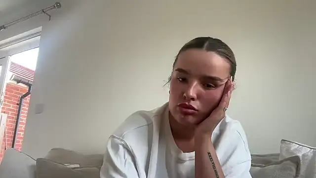 Watch maisiesmithx live on EroticFlix - High definition streams