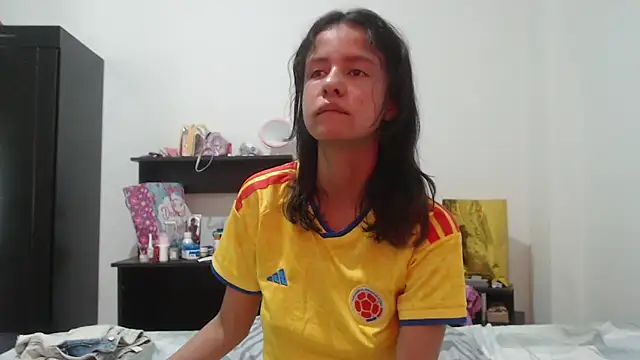 Watch nathaly_jones_ live on EroticFlix - High definition streams
