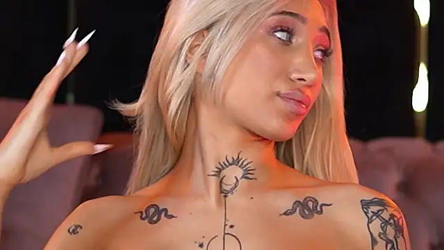 Watch SiennaJayden live on EroticFlix - High definition streams