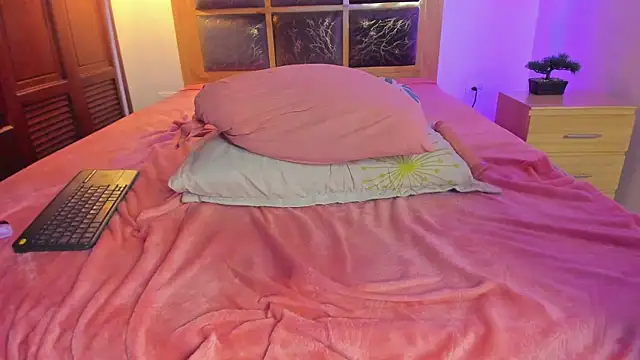 Watch Zoe_sky1 live on EroticFlix - High definition streams