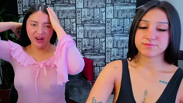 Isa_And_Natasha webcam