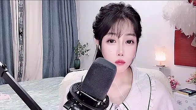 Laura_520 webcam