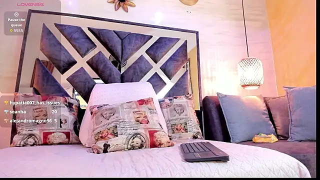 Watch annie_vega17_ live on EroticFlix - High definition streams