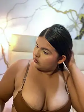 Watch Lia_sexx live on EroticFlix - High definition streams